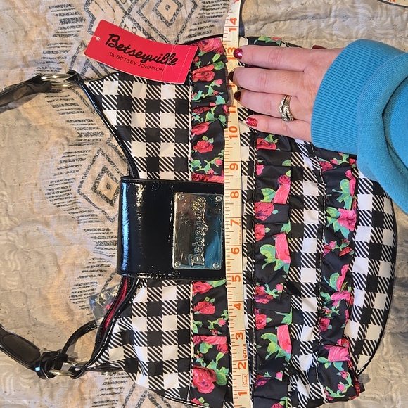 Betseyville by betsey Johnson NWT - Picture 7 of 8